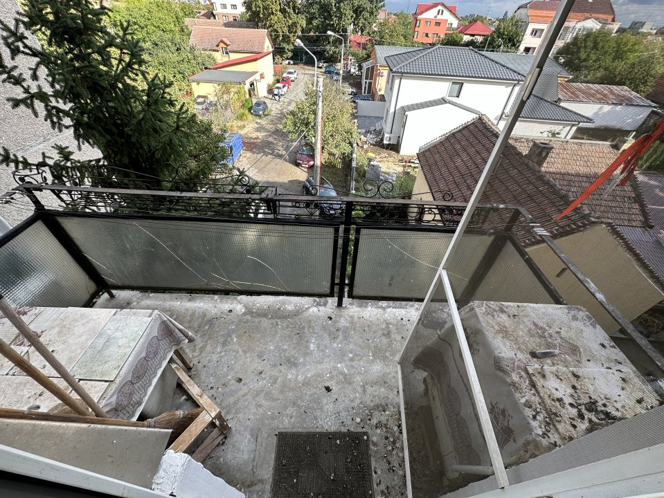 COMISION 0% Apartament cu 3 camere, etaj 3 - zona Sagului 11, foxfort.ro