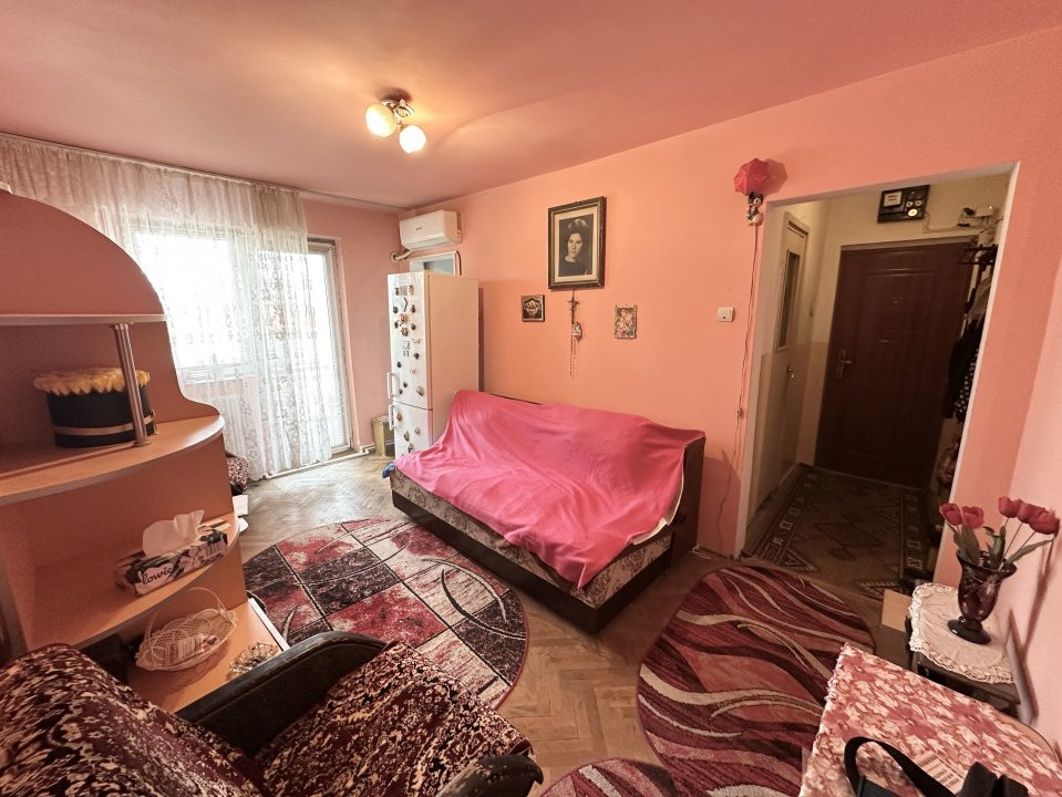 COMISION 0% Apartament cu 3 camere, etaj 3 - zona Sagului 2, foxfort.ro