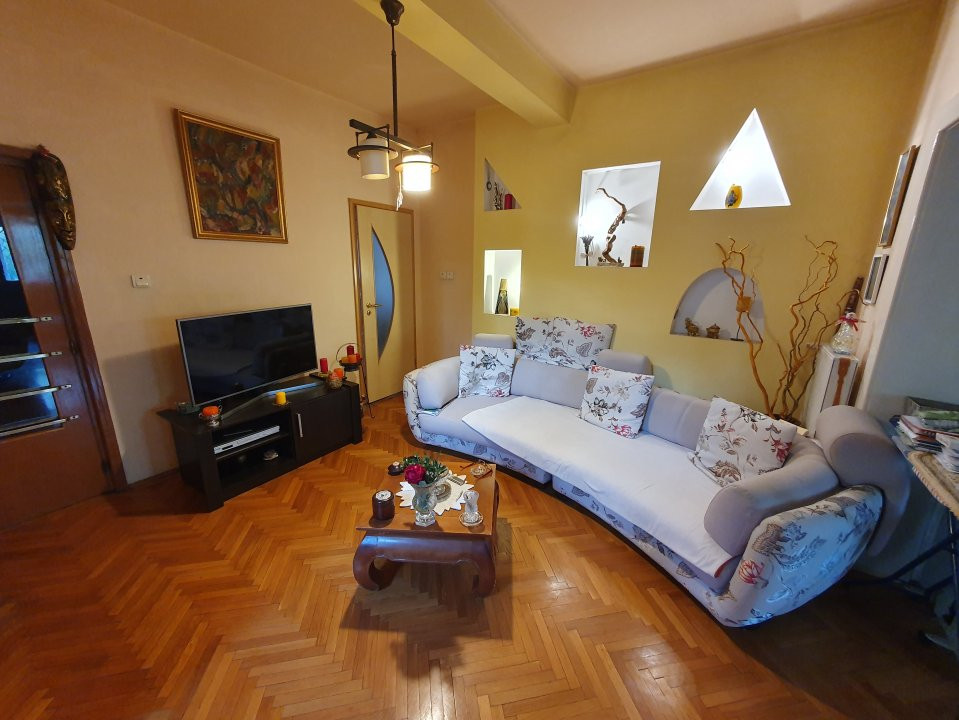 COMISION 0% Casa cu 6 camere 240 mp utili - zona Brancoveanu 13, foxfort.ro