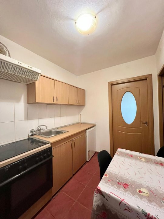 Apartament cu o camera 28 mp de inchiriat, zona Complex Studentesc 5, foxfort.ro
