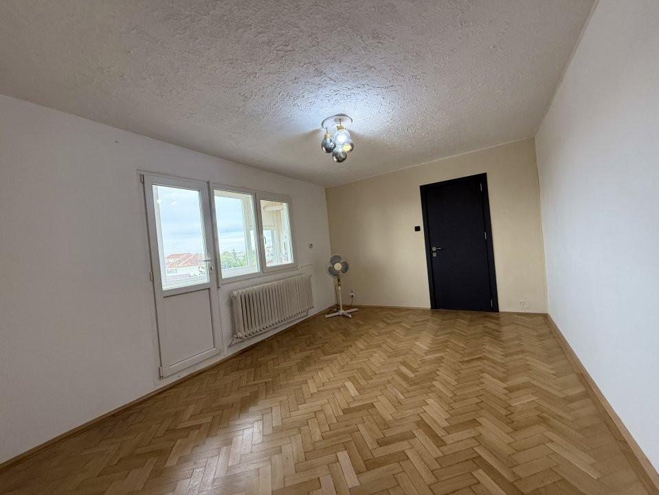 Apartament cu 3 camere de vanzare in Timisoara, zona Circumvalatiunii 17, foxfort.ro
