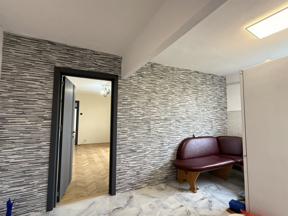 Apartament cu 3 camere de vanzare in Timisoara, zona Circumvalatiunii 19, foxfort.ro