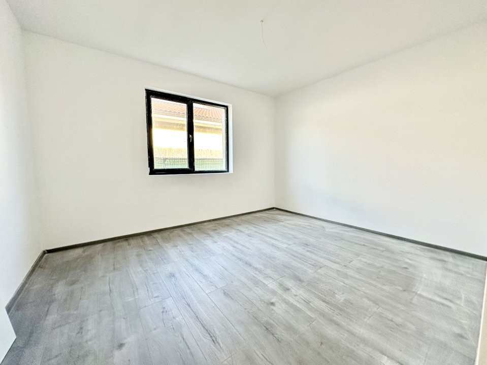 Duplex cu 4 camere, Pozitie excelenta - Mosnita Noua, cele 4 benzi 11, foxfort.ro