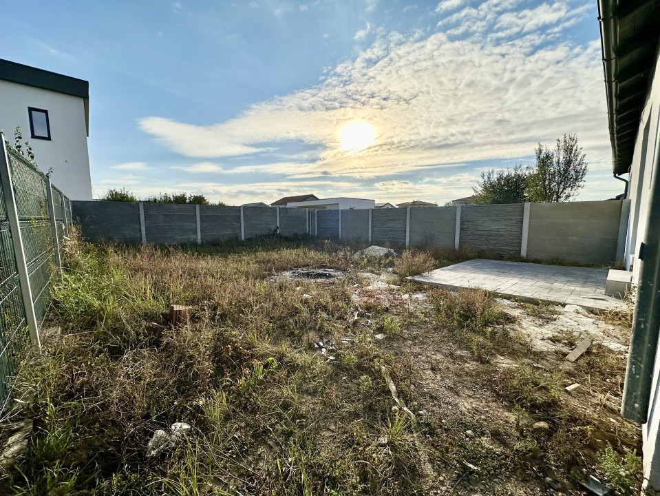 Duplex cu 4 camere, Pozitie excelenta - Mosnita Noua, cele 4 benzi 16, foxfort.ro