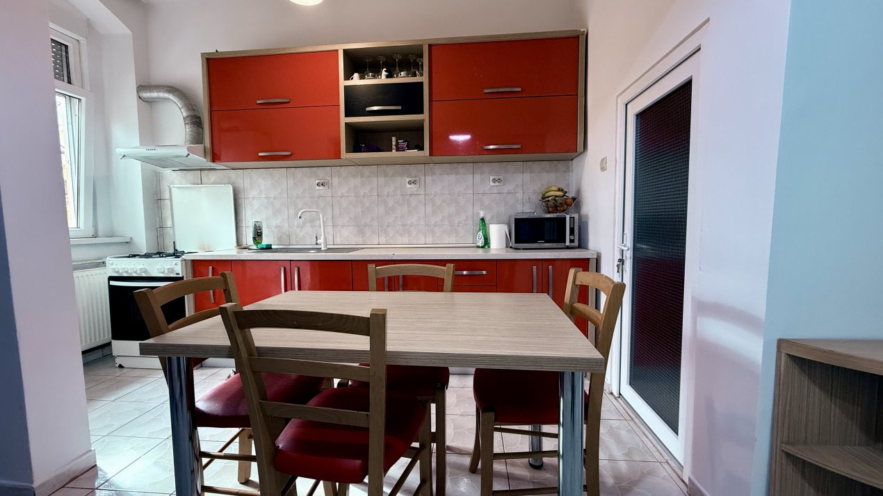 COMISION 0% Apartament cu 3 camere la curte comuna, zona Fabric 10, foxfort.ro