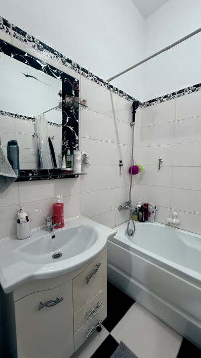 COMISION 0% Apartament cu 3 camere la curte comuna, zona Fabric 16, foxfort.ro