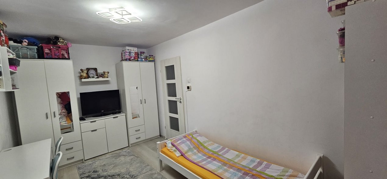 Apartament cu 2 camere, 51 mp la parter zona Soarelui, AEM 6, foxfort.ro