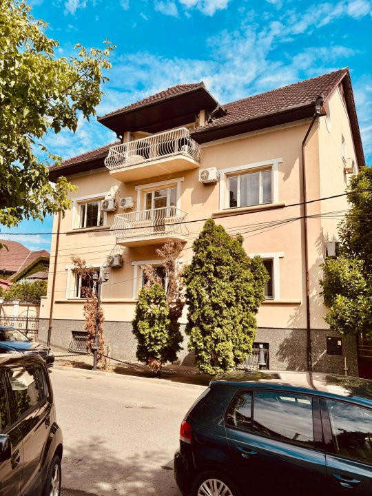 COMISION 0% Vila de Lux cu 14 Camere si Sala de Mese in Arad – Acces Imediat 1, foxfort.ro