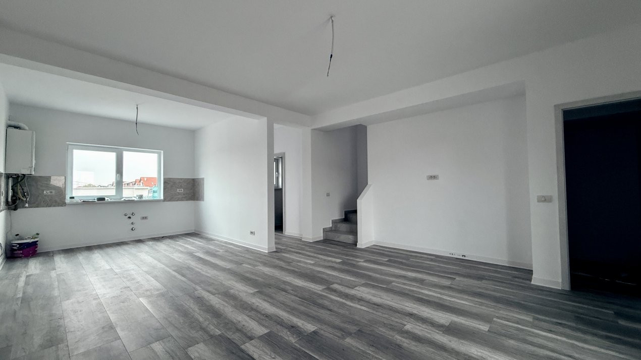 COMISION 0% Duplex cu 4 camere de vanzare si teren de 270 mp - zona Sacalaz 3, foxfort.ro