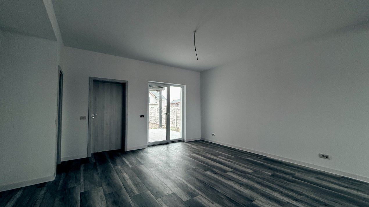 COMISION 0% Duplex cu 4 camere de vanzare si teren de 270 mp - zona Sacalaz 4, foxfort.ro