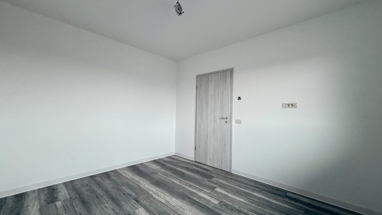 COMISION 0% Duplex cu 4 camere de vanzare si teren de 270 mp - zona Sacalaz 11, foxfort.ro