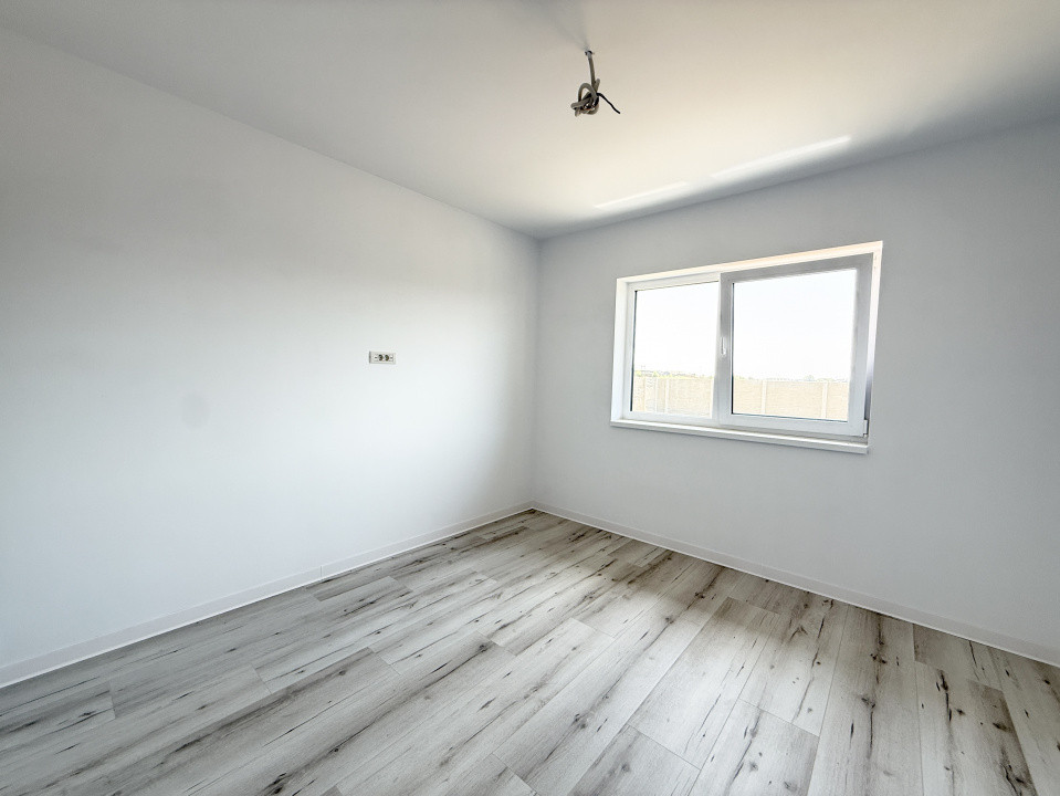 COMISION 0% | Duplex cu 4 camere  | 335 mp teren | Toate utilitatile  | Sacalaz 6, foxfort.ro