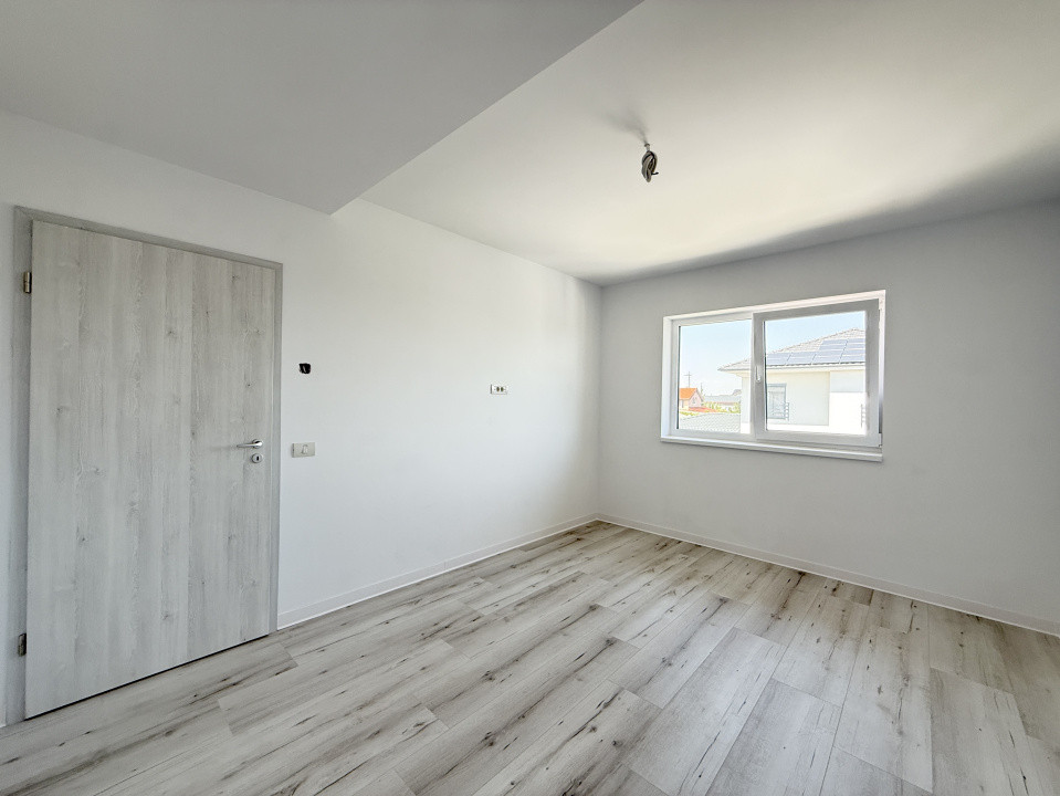 COMISION 0% | Duplex cu 4 camere  | 335 mp teren | Toate utilitatile  | Sacalaz 10, foxfort.ro