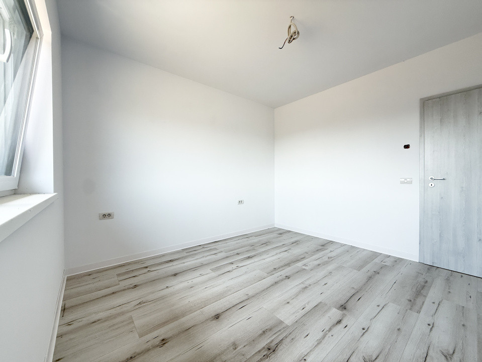 COMISION 0% | Duplex cu 4 camere  | 335 mp teren | Toate utilitatile  | Sacalaz 17, foxfort.ro