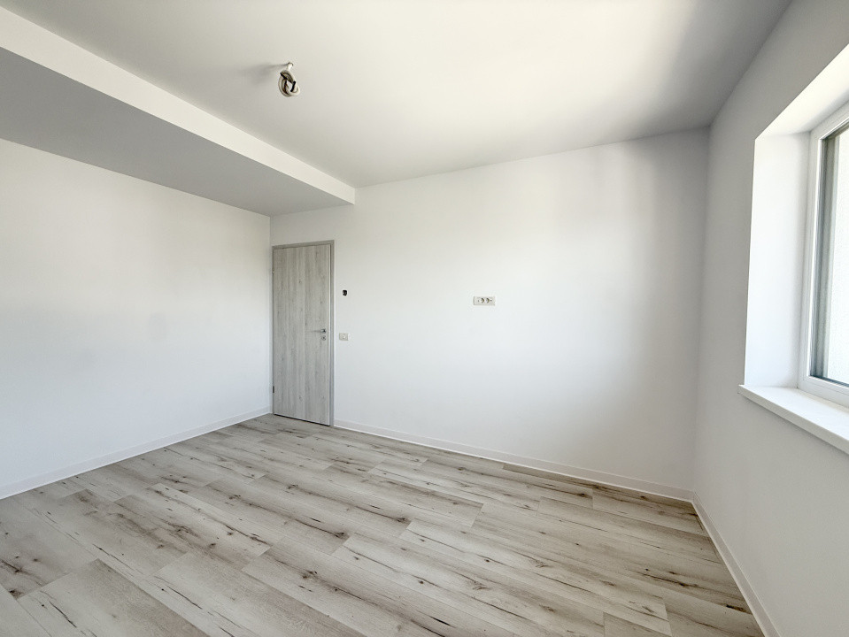 COMISION 0% | Duplex cu 4 camere  | 335 mp teren | Toate utilitatile  | Sacalaz 22, foxfort.ro