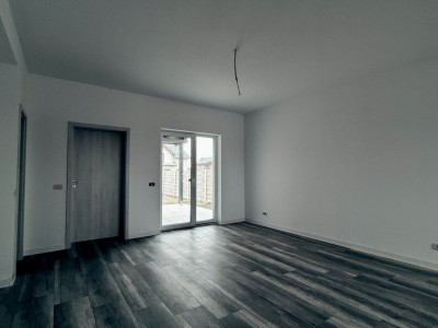 COMISION 0% Duplex cu 4 camere de vanzare si teren de 270 mp - zona Sacalaz imagine mica 4, foxfort.ro