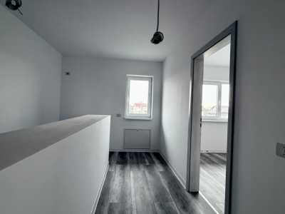 COMISION 0% Duplex cu 4 camere de vanzare si teren de 270 mp - zona Sacalaz imagine mica 15, foxfort.ro