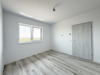 COMISION 0% | Duplex cu 4 camere | 335 mp teren | Toate utilitatile | Sacalaz imagine mica 9, foxfort.ro