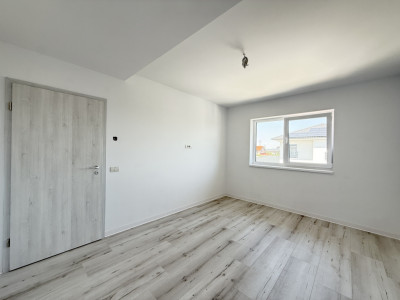 COMISION 0% | Duplex cu 4 camere | 335 mp teren | Toate utilitatile | Sacalaz imagine mica 10, foxfort.ro