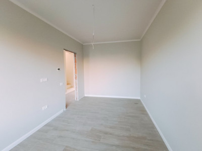 Duplex de vanzare cu 5 camere si teren de 270 mp - Mosnita Noua imagine mica 5, foxfort.ro