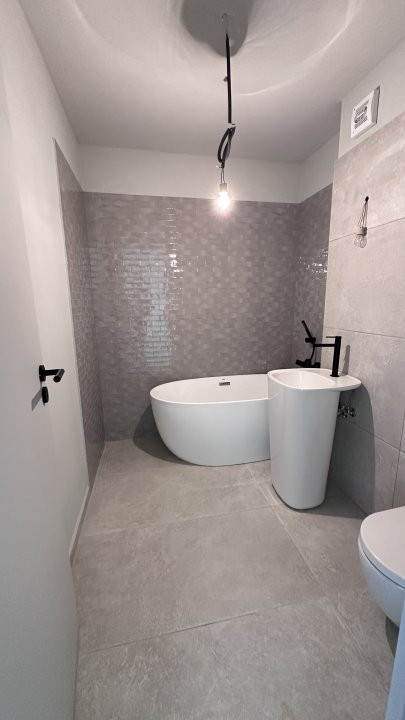 Apartament cu 3 camere la etajul 2 in Timisoara, zona Simion Barnutiu 6, foxfort.ro