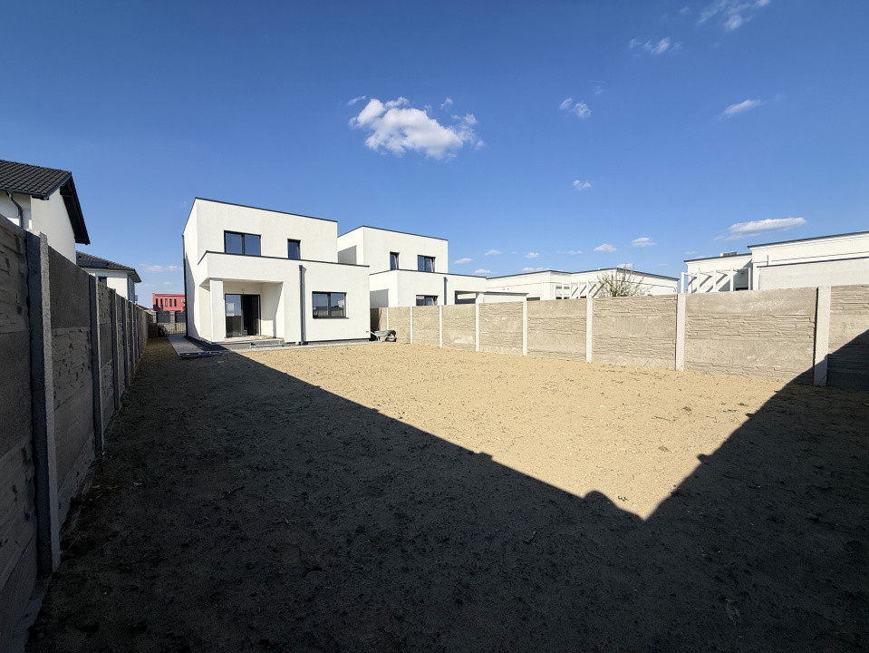 Duplex cu 4 camere | 335 mp teren | Toate utilitatile | Sacalaz 3, foxfort.ro