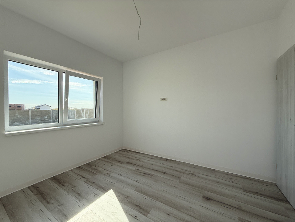 Duplex cu 4 camere | 335 mp teren | Toate utilitatile | Sacalaz 8, foxfort.ro