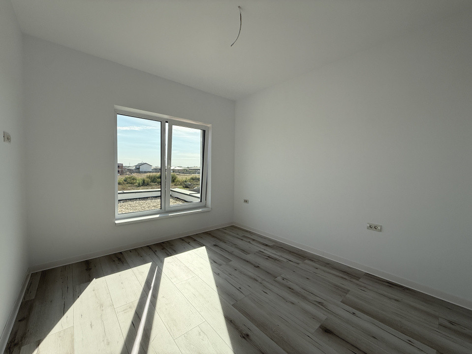 Duplex cu 4 camere | 335 mp teren | Toate utilitatile | Sacalaz 12, foxfort.ro