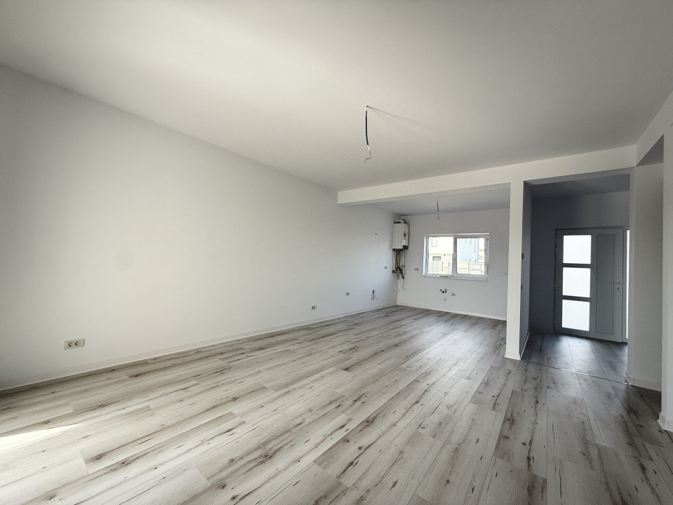 Duplex cu 4 camere | 335 mp teren | Toate utilitatile | Sacalaz 19, foxfort.ro