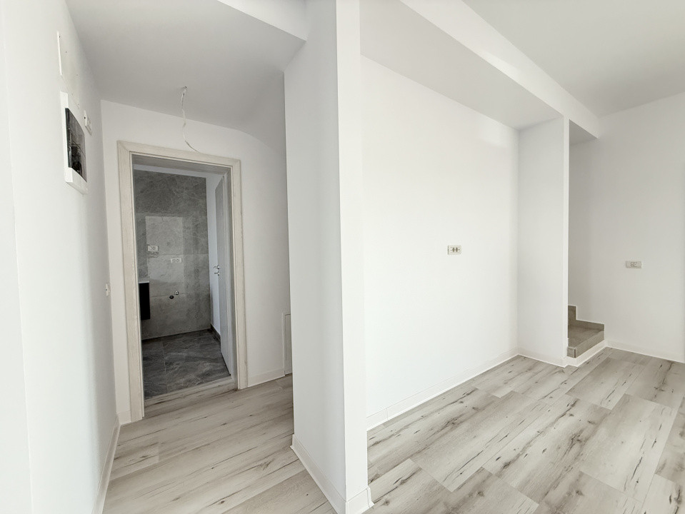 Duplex cu 4 camere | 335 mp teren | Toate utilitatile | Sacalaz 24, foxfort.ro