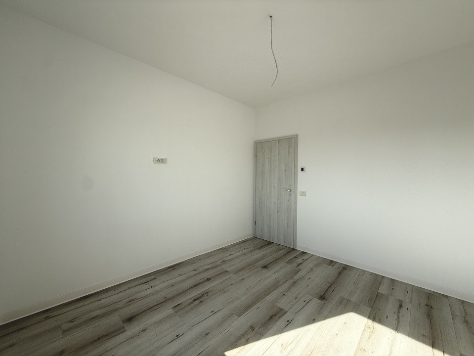 Duplex cu 4 camere | 335 mp teren | Toate utilitatile | Sacalaz 30, foxfort.ro