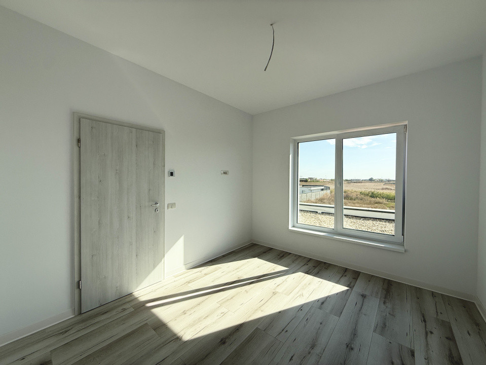 Duplex cu 4 camere | 335 mp teren | Toate utilitatile | Sacalaz 34, foxfort.ro