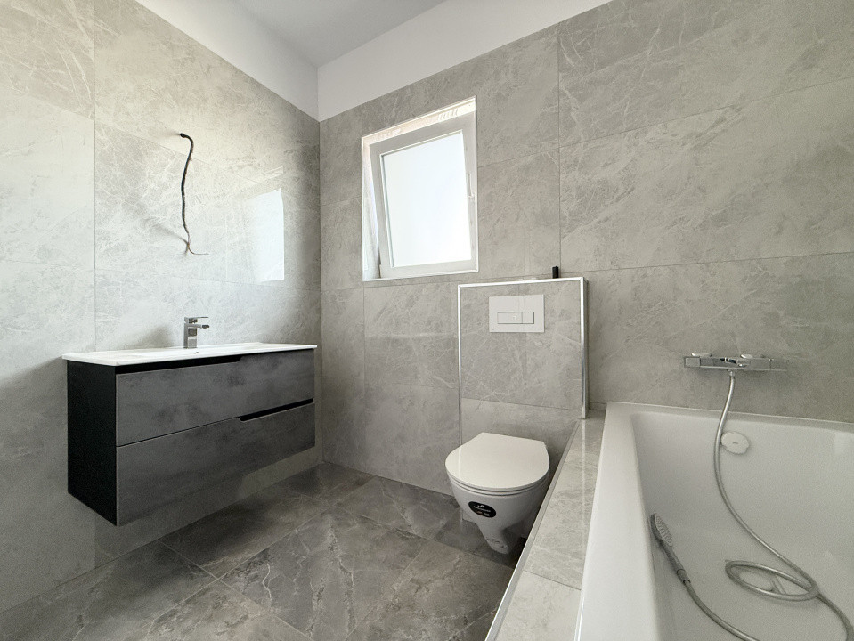 Duplex cu 4 camere | 335 mp teren | Toate utilitatile | Sacalaz 38, foxfort.ro