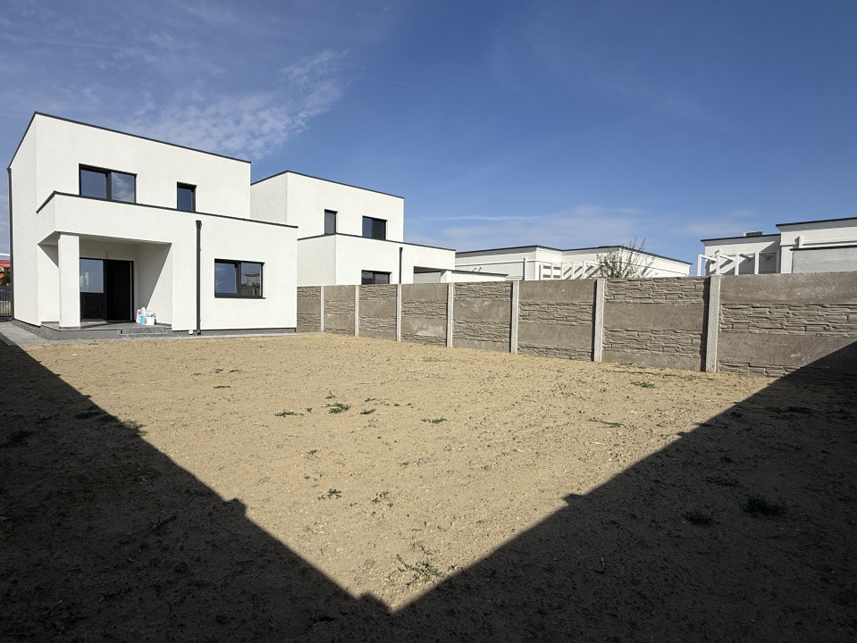 Duplex cu 4 camere | 335 mp teren | Toate utilitatile | Sacalaz 45, foxfort.ro