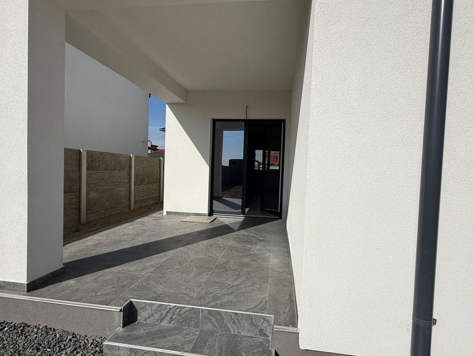 Duplex cu 4 camere | 335 mp teren | Toate utilitatile | Sacalaz 47, foxfort.ro