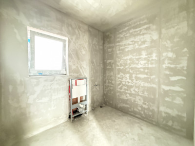 Duplex cu 4 camere de vanzare si teren de 335 mp - zona Sacalaz imagine mica 15, foxfort.ro