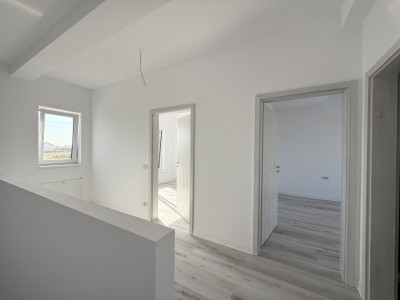 Duplex cu 4 camere | 335 mp teren | Toate utilitatile | Sacalaz imagine mica 10, foxfort.ro