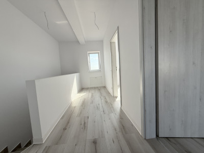 Duplex cu 4 camere | 335 mp teren | Toate utilitatile | Sacalaz imagine mica 11, foxfort.ro