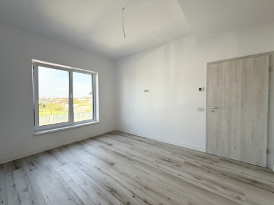 Duplex cu 4 camere | 335 mp teren | Toate utilitatile | Sacalaz imagine mica 14, foxfort.ro