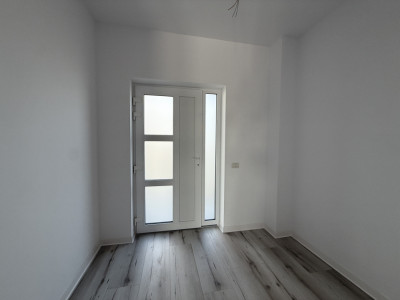 Duplex cu 4 camere | 335 mp teren | Toate utilitatile | Sacalaz imagine mica 15, foxfort.ro