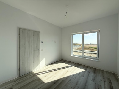 Duplex cu 4 camere | 335 mp teren | Toate utilitatile | Sacalaz imagine mica 34, foxfort.ro
