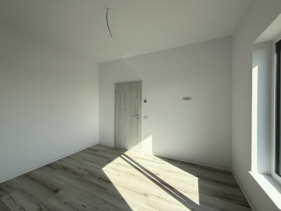 Duplex cu 4 camere | 335 mp teren | Toate utilitatile | Sacalaz imagine mica 35, foxfort.ro