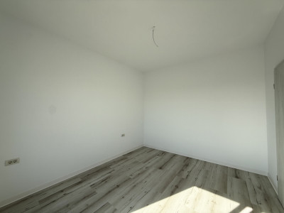 Duplex cu 4 camere | 335 mp teren | Toate utilitatile | Sacalaz imagine mica 36, foxfort.ro