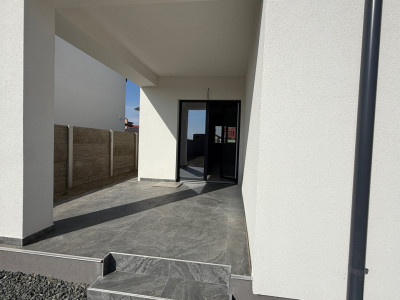 Duplex cu 4 camere | 335 mp teren | Toate utilitatile | Sacalaz imagine mica 47, foxfort.ro