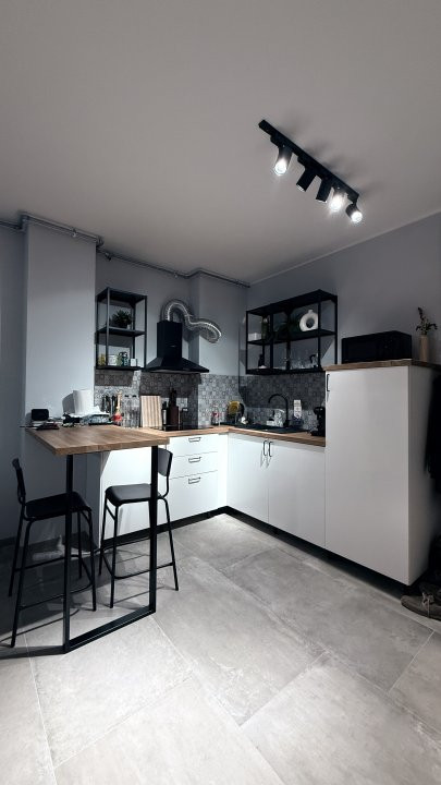 Apartament de inchiriat cu 2 camere, open space, zona Torontalului 9, foxfort.ro
