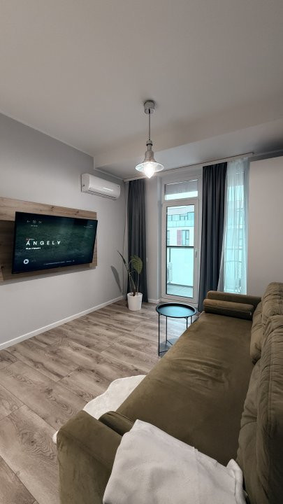 Apartament de inchiriat cu 2 camere, open space, zona Torontalului 10, foxfort.ro