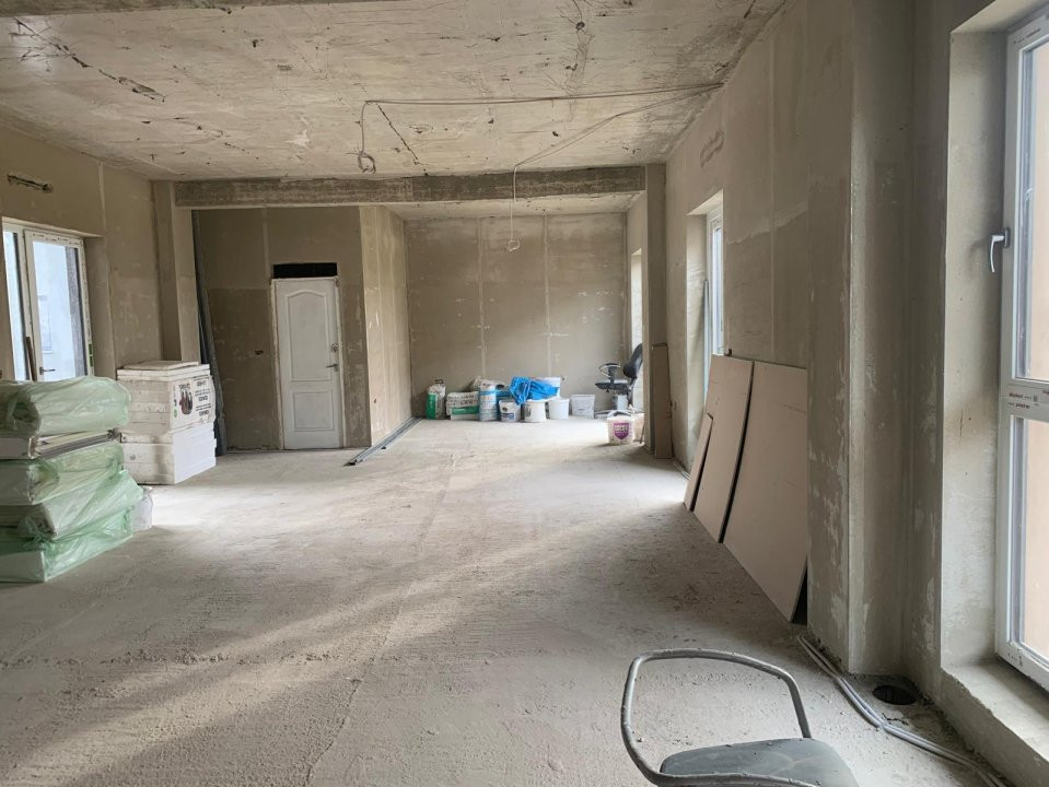 Spatiu comercial cu 2 incaperi de 140 mp - zona Braytim 4, foxfort.ro
