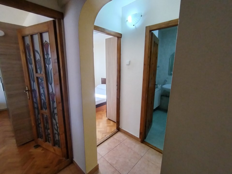 Apartament cu 3 camere de inchiriat in Timisoara, zona Lidia 18, foxfort.ro