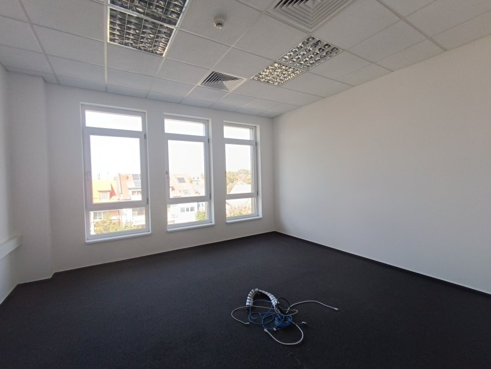 Spatiu de birouri 760 mp de inchiriat, zona Spitalul Judetean 3, foxfort.ro