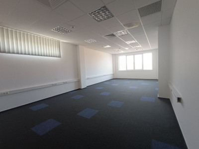 Spatiu de birouri 760 mp de inchiriat, zona Spitalul Judetean imagine mica 9, foxfort.ro